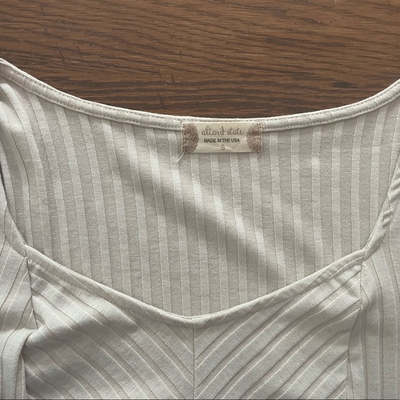Altar’d State Cream cropped long sleeve - Picture 4 of 4